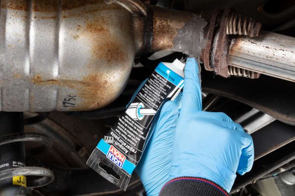 Check-up Media LIQUI MOLY exhaust repair paste